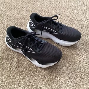Brooks Glycerin 21 black sneakers